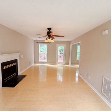Property photo 3 of 128 Morena Dr
