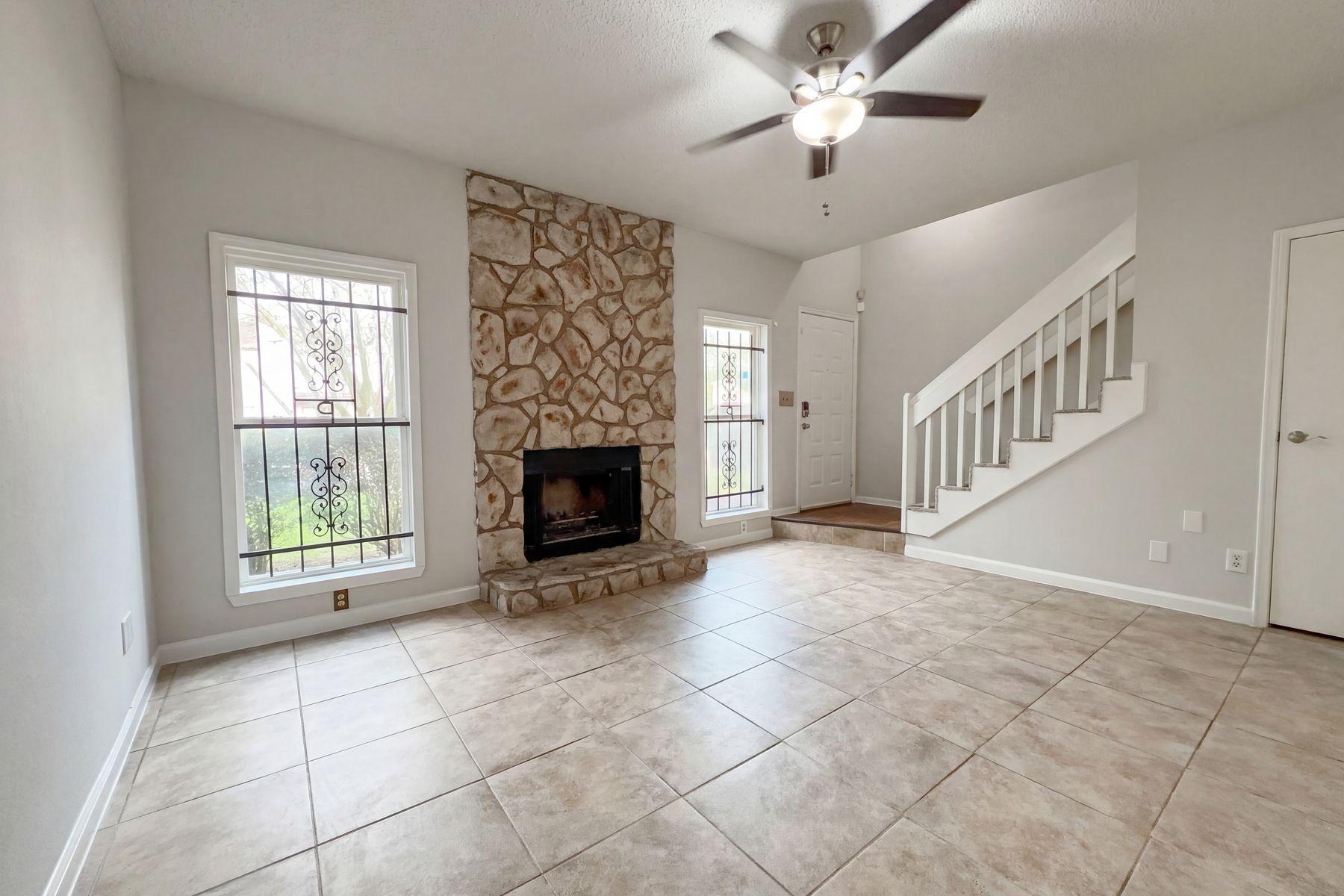 Property photo 3 of 12300 Brookglade Cir Unit 133