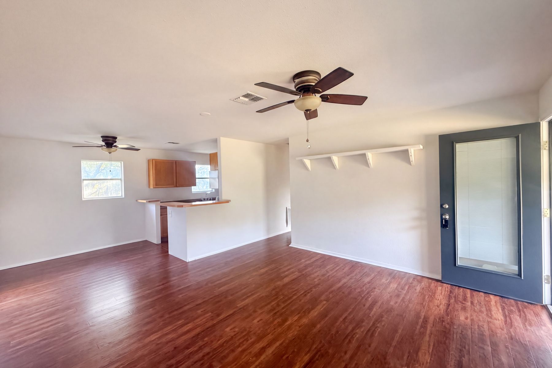 Property photo 3 of 1002 Hummingbird Dr