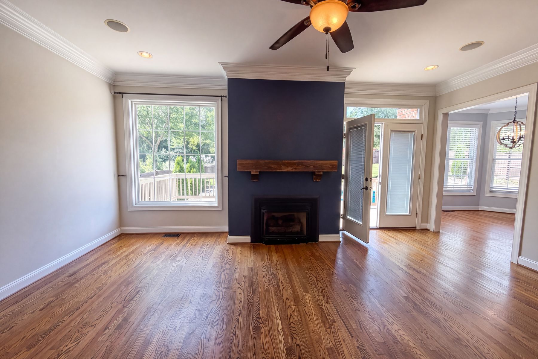 Property photo 3 of 114 Stirling Heights Ln