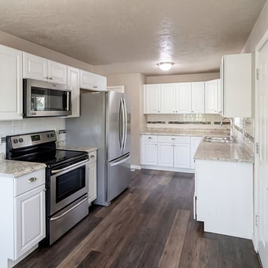 Property photo 2 of 67 S 470 E