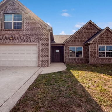Property photo 1 of 447 Golf Club Ln
