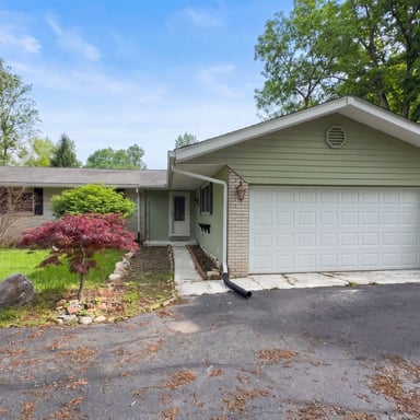 Property photo 1 of 3640 Red River Rd