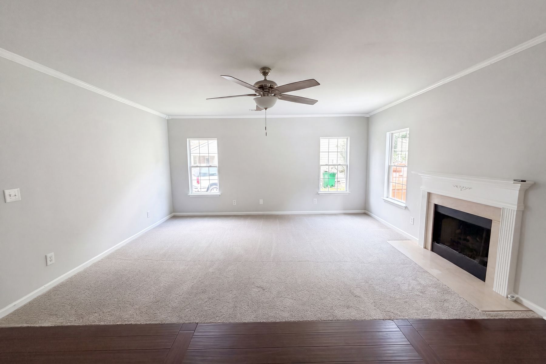 Property photo 3 of 4024 Fifendrum Ln