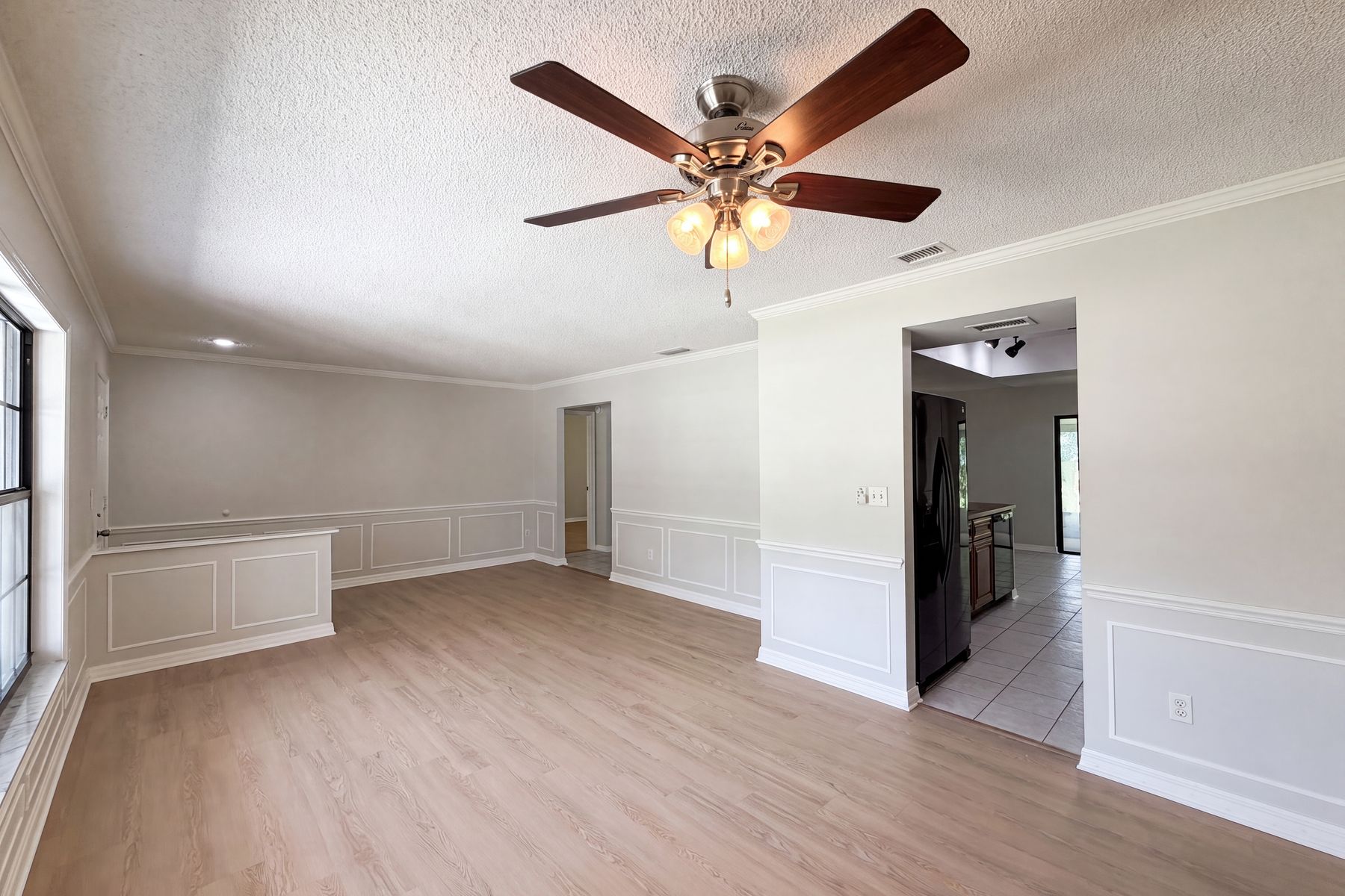 Property photo 3 of 15226 SW 39th Cir