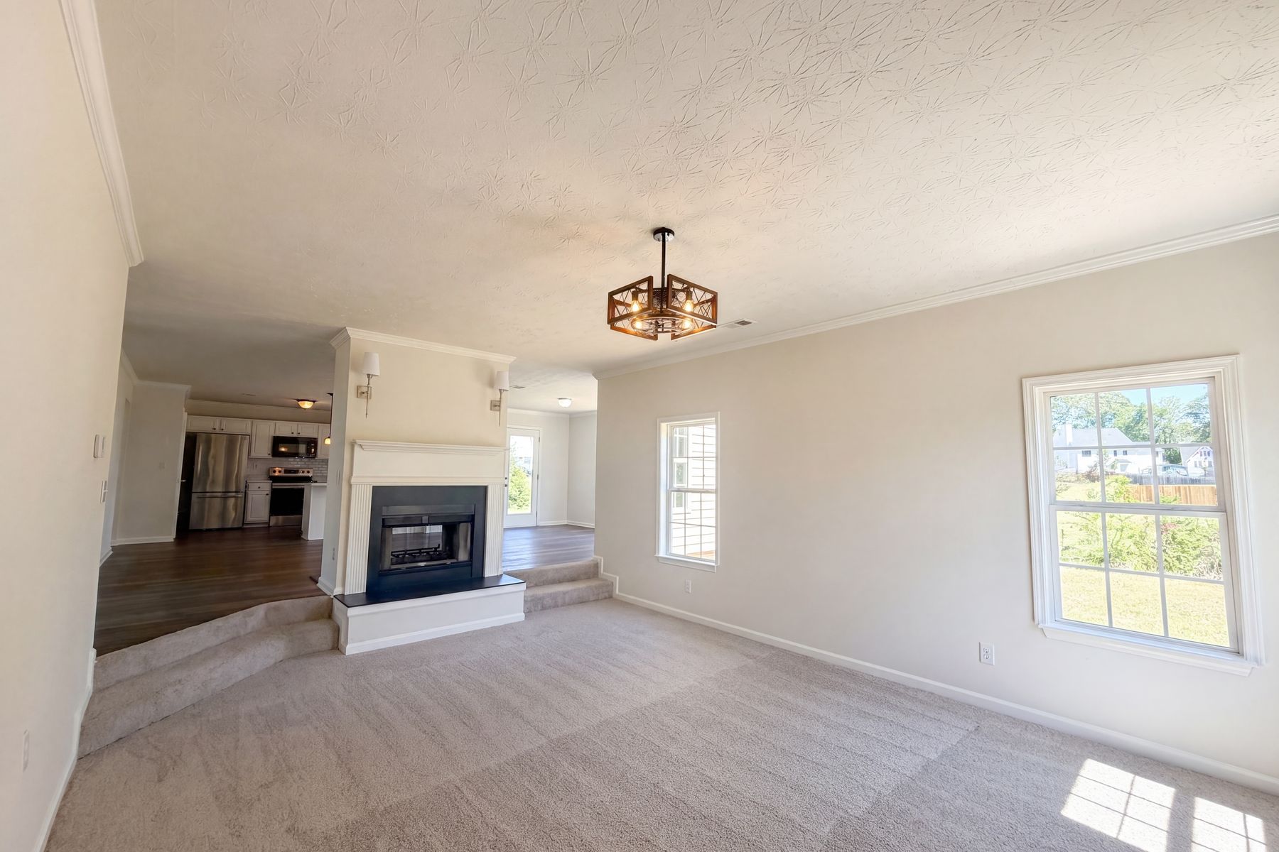Property photo 3 of 2925 Lake Port Dr