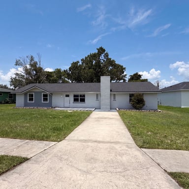 Property photo 1 of 1044 E Lombardy Dr