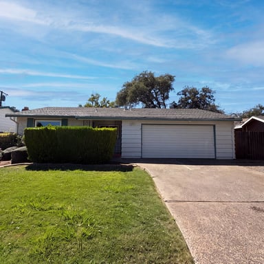 Property photo 1 of 9630 Beachwood Dr