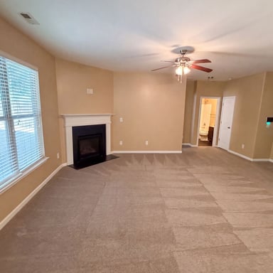 Property photo 3 of 2471 Quincy Loop