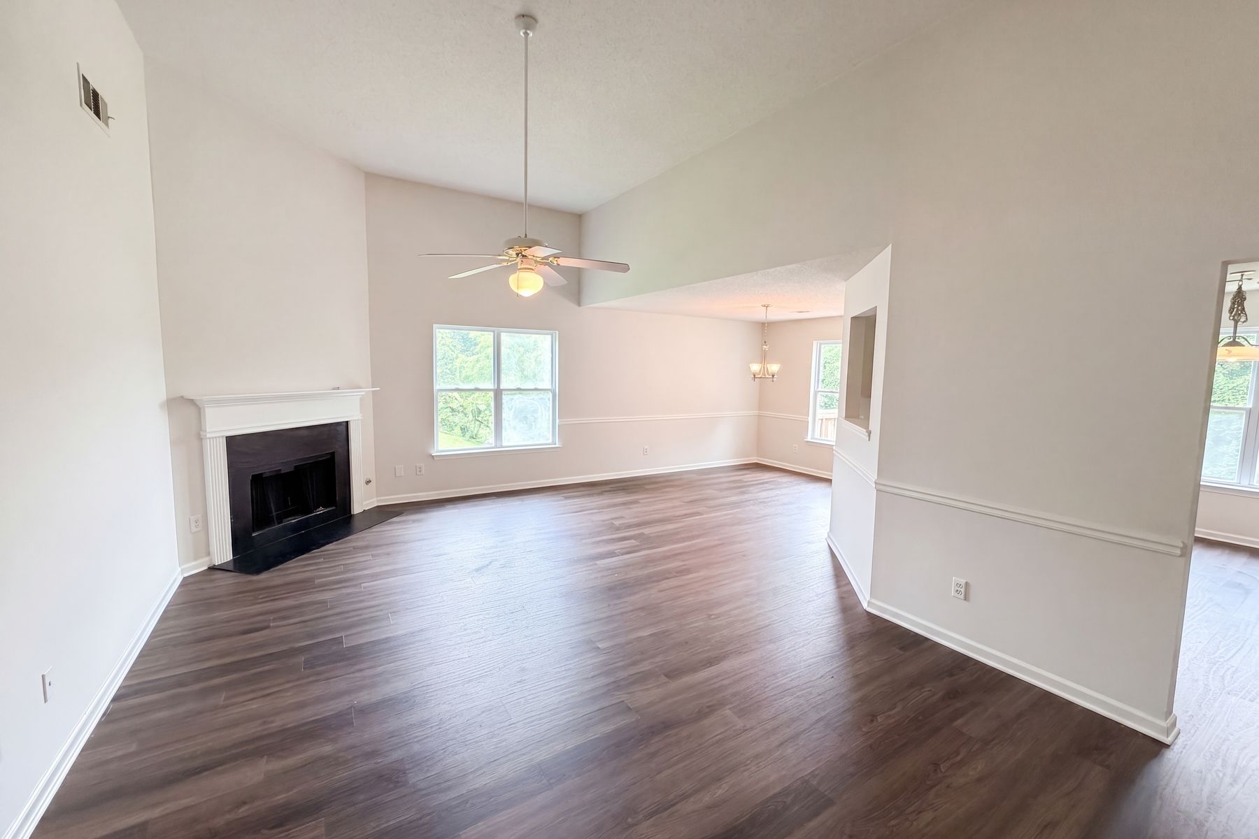 Property photo 3 of 108 Legend Creek Dr