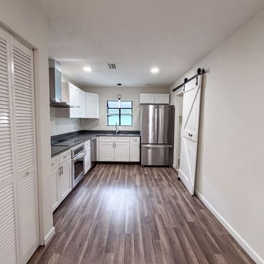 Property photo 3 of 1340 Ottawa Ave