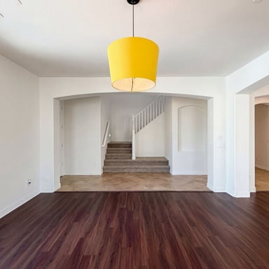 Property photo 3 of 1945 E Mia Ln