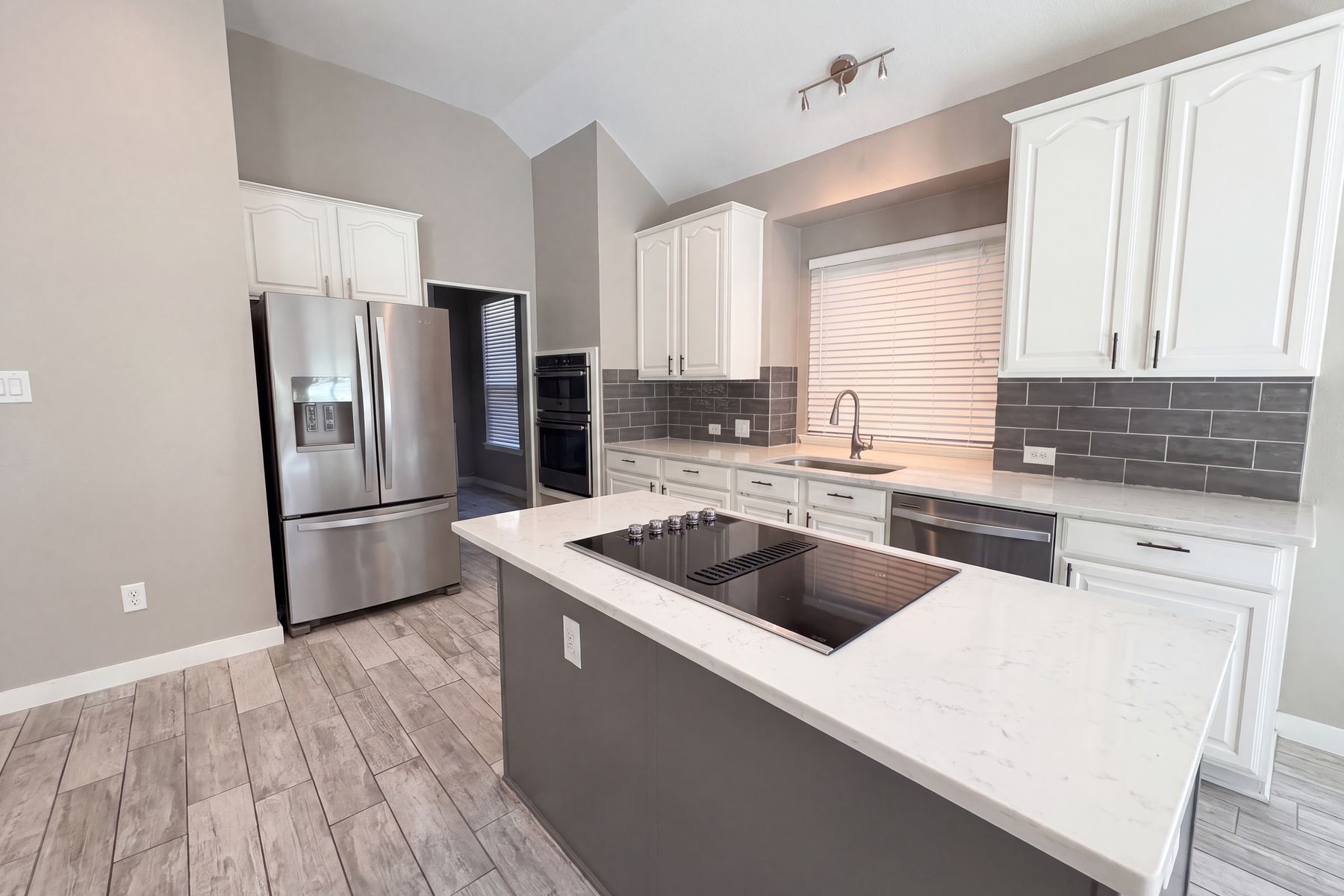 Property photo 3 of 2404 Royal Birkdale Dr