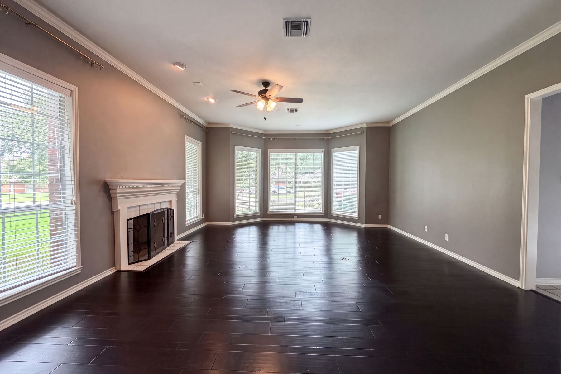 Property photo 3 of 2717 Wickersham Dr