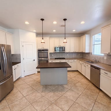 Property photo 2 of 21276 W Berkeley Rd
