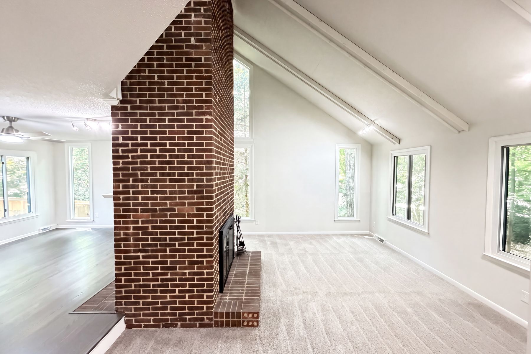 Property photo 3 of 7210 Apple Creek Dr