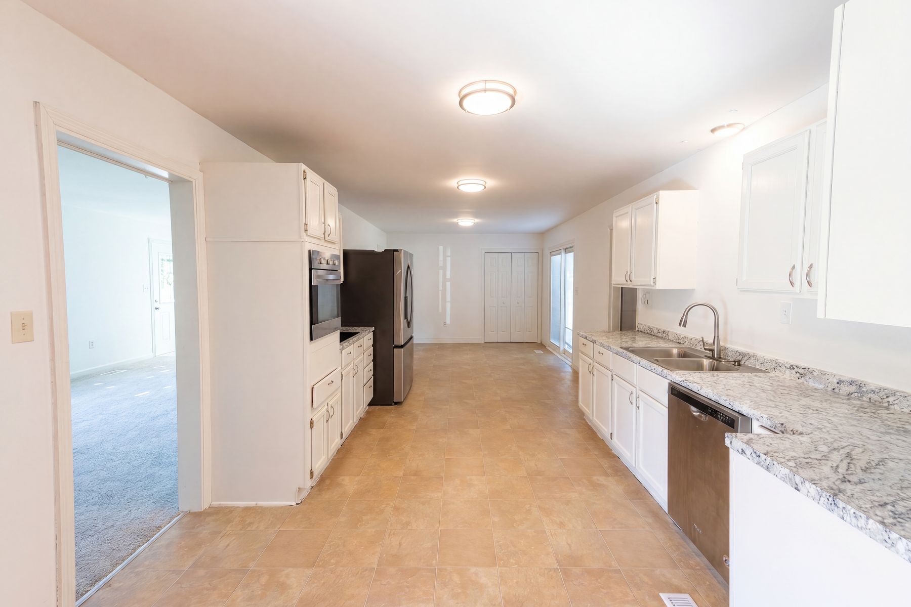 Photo 2 of 25 of 2205 Adair Dr, Knoxville, TN