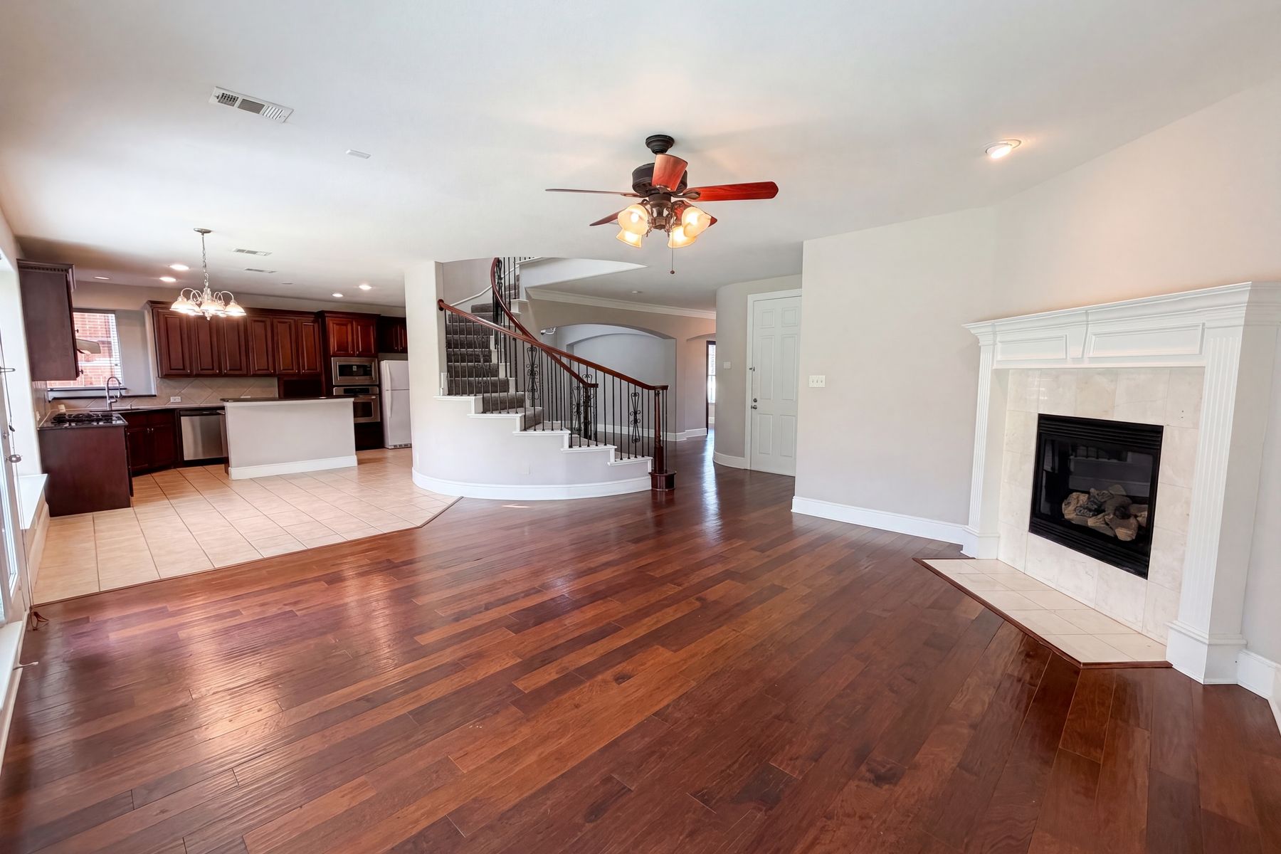 Property photo 3 of 10330 Sandbar Dr