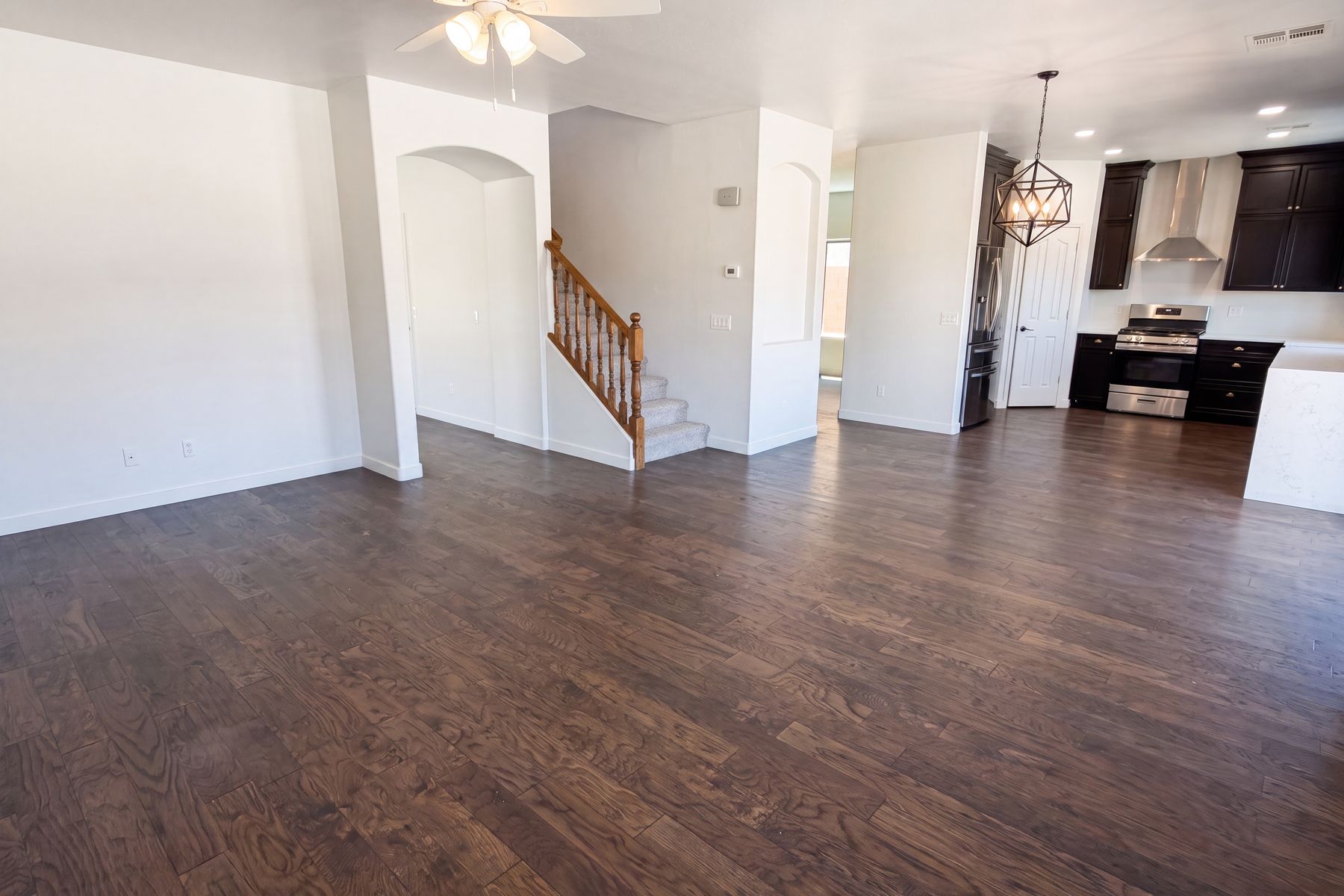 Property photo 3 of 18170 W Mission Ln