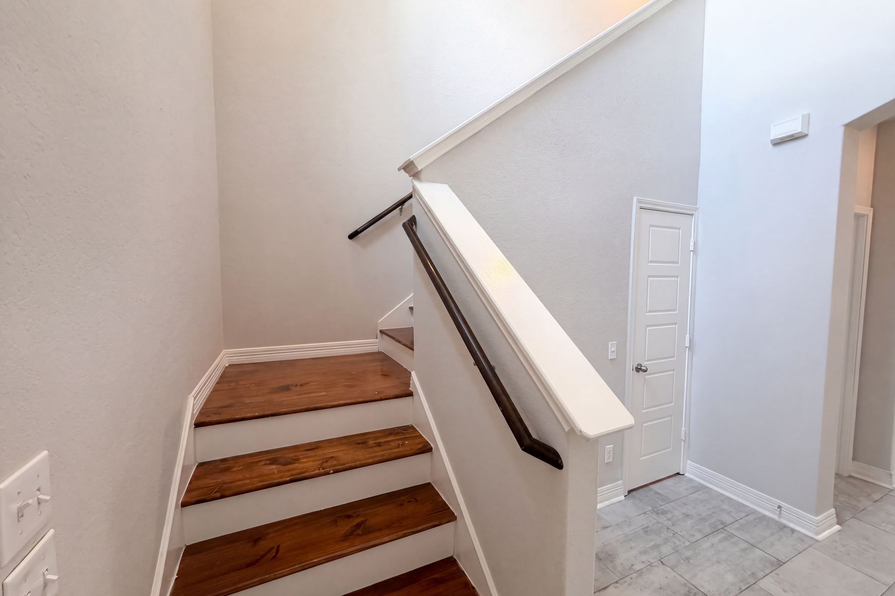Property photo 3 of 3513 Nuhn Way