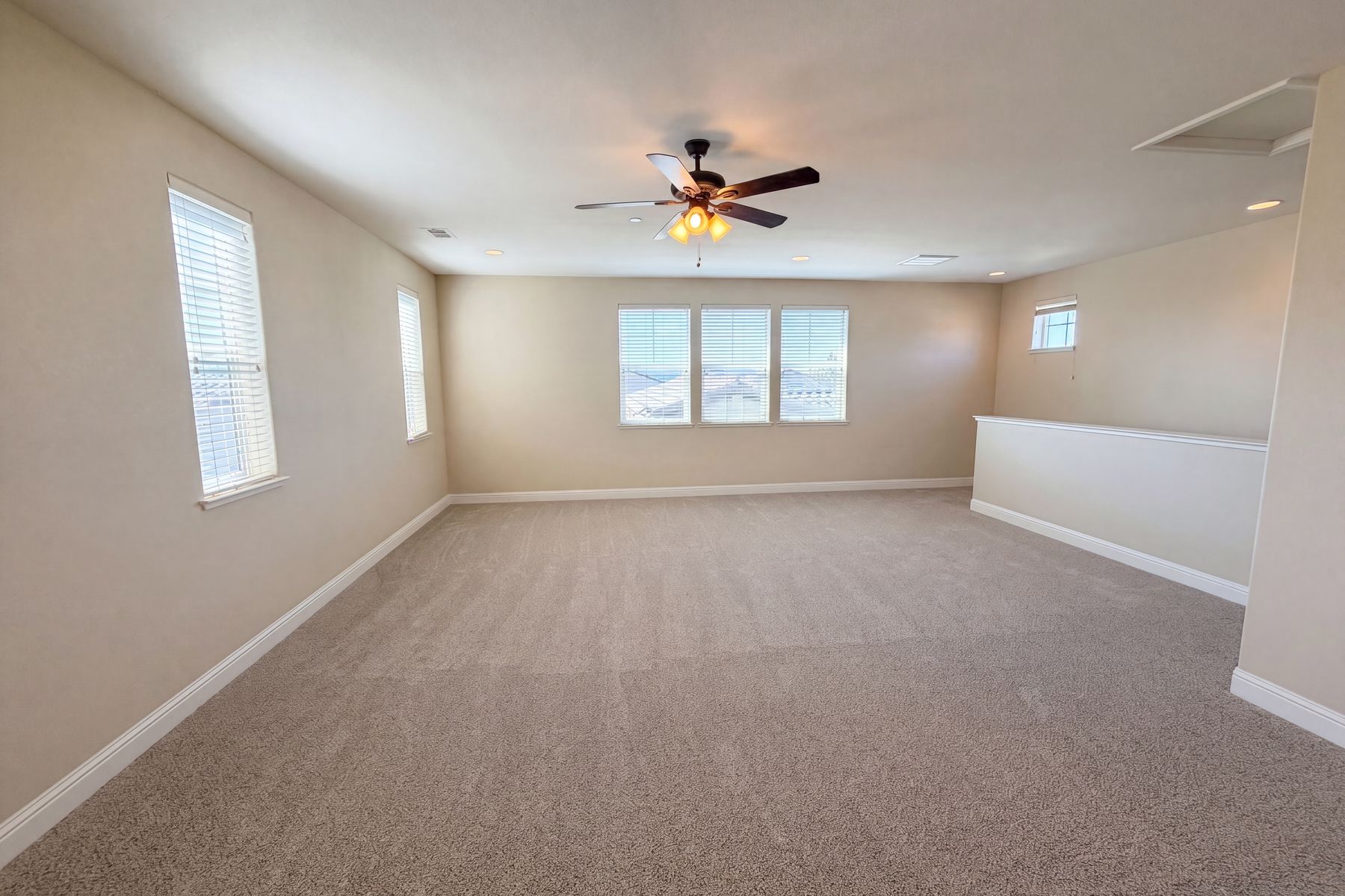 Property photo 3 of 3087 Vittoria Loop