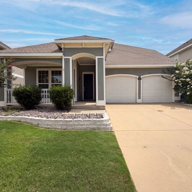 Property photo 1 of 9165 Blackstone Dr