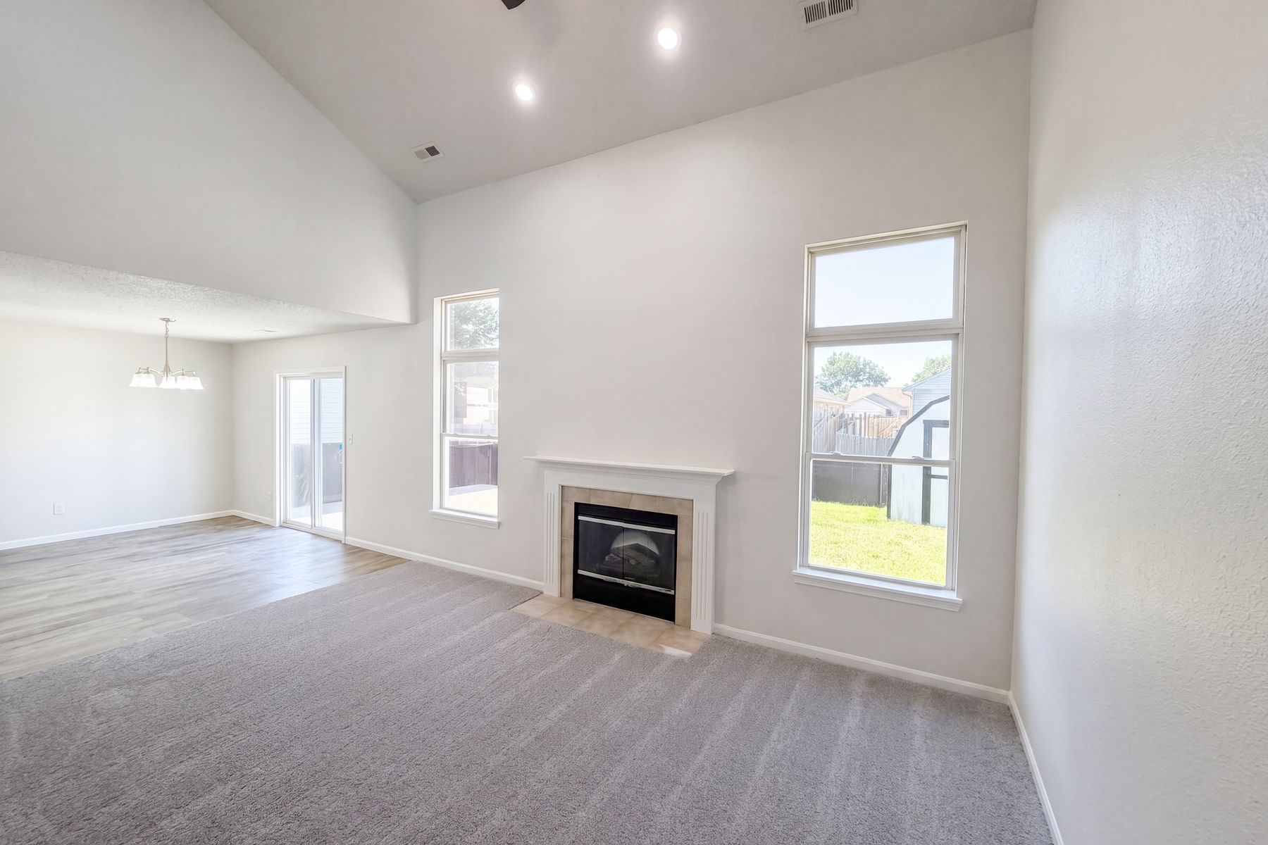Property photo 3 of 659 Day Break Dr