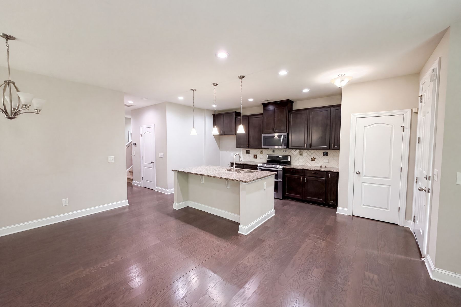 Photo 2 of 16 of 109 Belle Plain Dr, Morrisville, NC