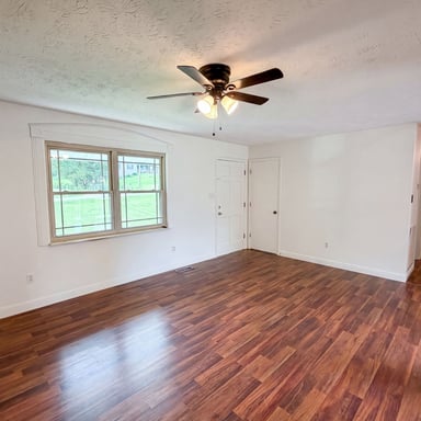 Property photo 3 of 8505 Troutman Ln