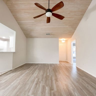Property photo 3 of 2175 Timberleaf Cir