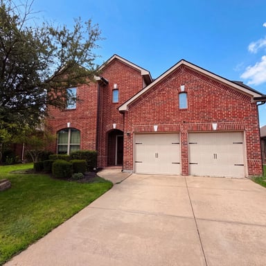 Property photo 1 of 174 Hampton Dr