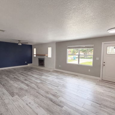 Property photo 3 of 1044 E Lombardy Dr
