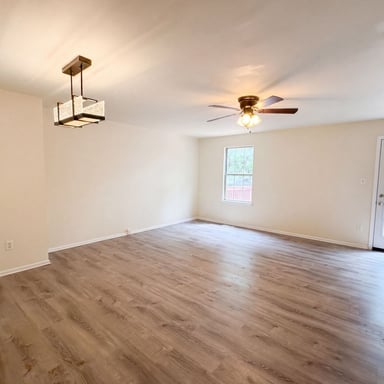 Property photo 3 of 8641 Centerton Ln