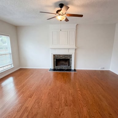 Property photo 3 of 3935 Lake Lanier Dr