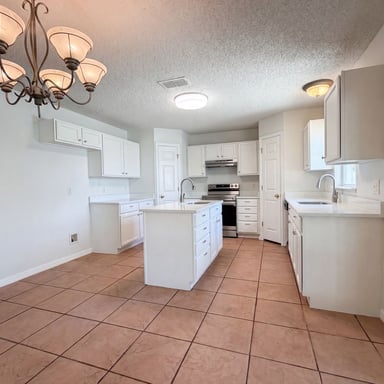 Property photo 3 of 2158 Willesdon Dr W