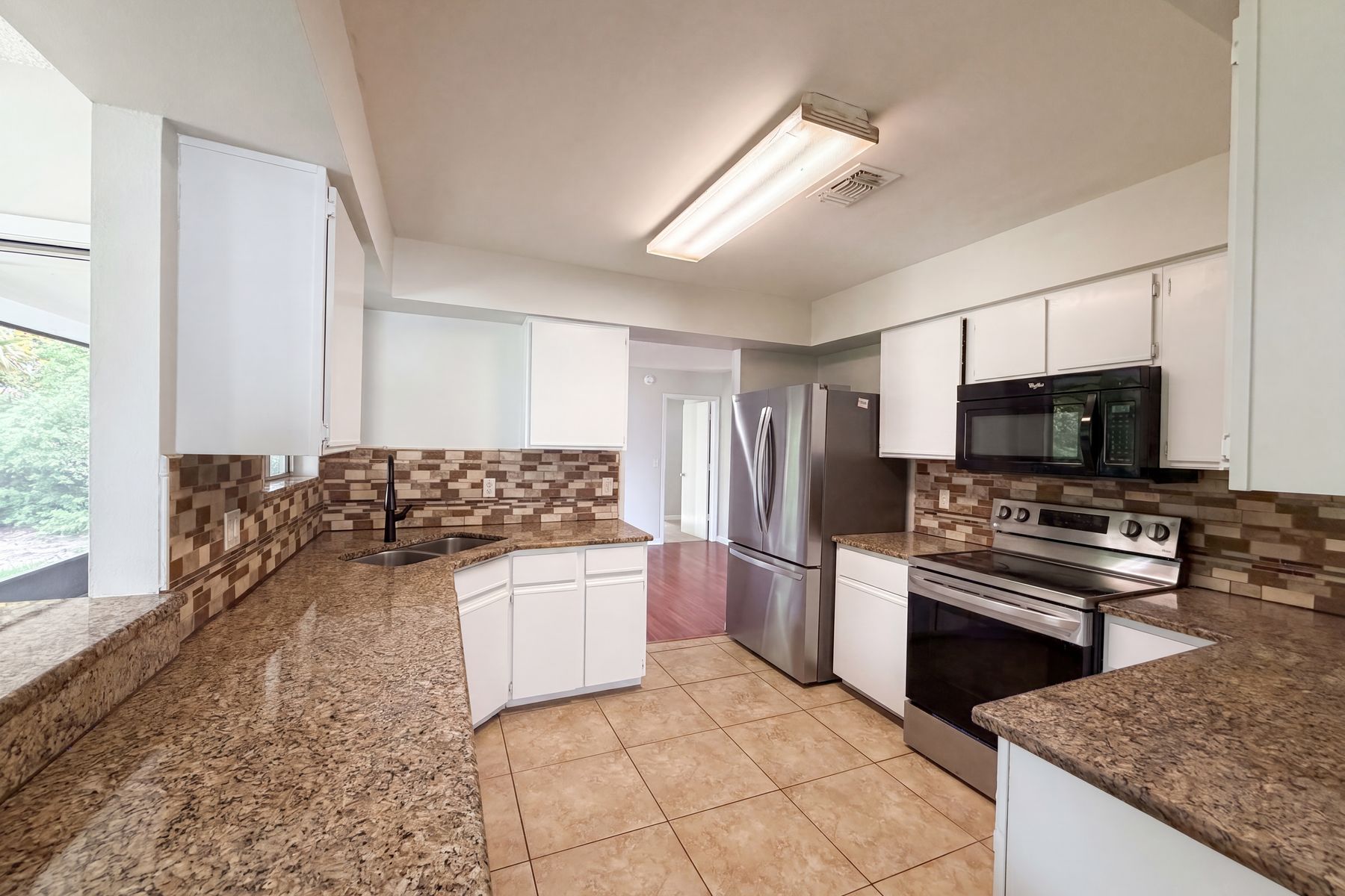 Photo 2 of 18 of 3143 Boxelder St, Deltona, FL