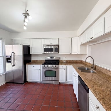 Property photo 2 of 7579 Chrisland Cv