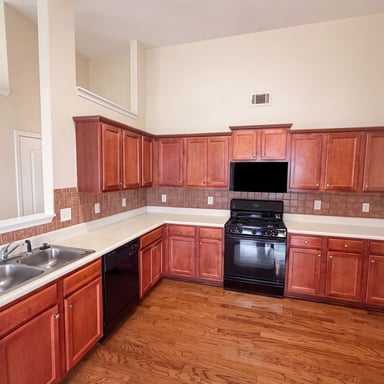 Property photo 2 of 453 Castle Top Ln