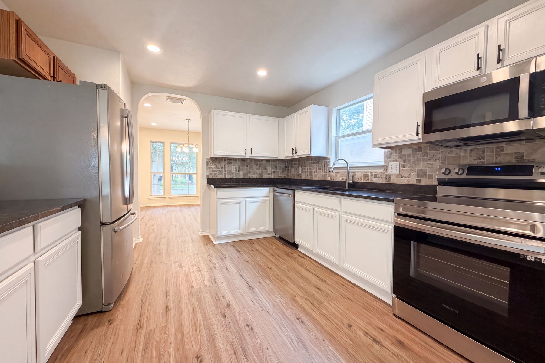 Photo 2 of 18 of 2648 Hunt St, New Braunfels, TX