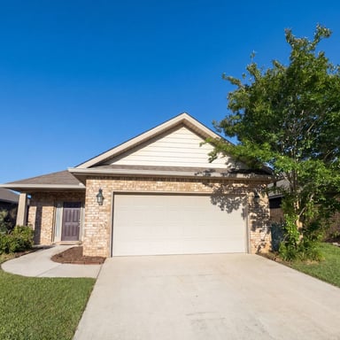 Property photo 1 of 1740 Covington Ln