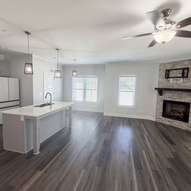 Property photo 3 of 333 Oakhaven Dr