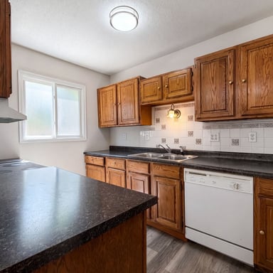 Property photo 2 of 13637 Heather Hills Dr