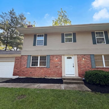 Property photo 1 of 5243 N Lydia Ave