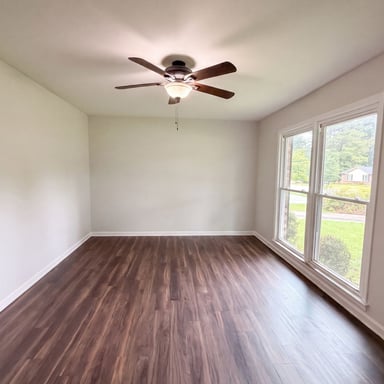 Property photo 3 of 330 Harold Dr