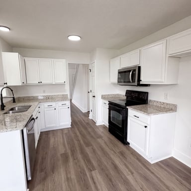 Property photo 2 of 349 Ridgehill Dr