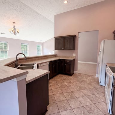 Property photo 2 of 447 Golf Club Ln