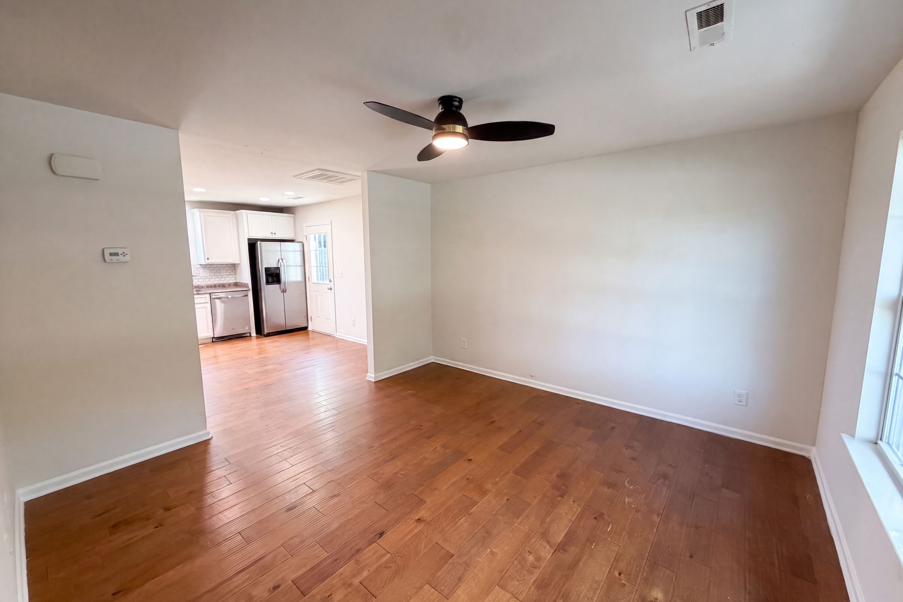 Property photo 3 of 10933 Pointer Ridge Dr