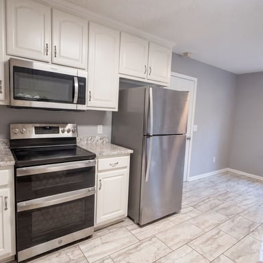 Property photo 2 of 223 Williston Dr