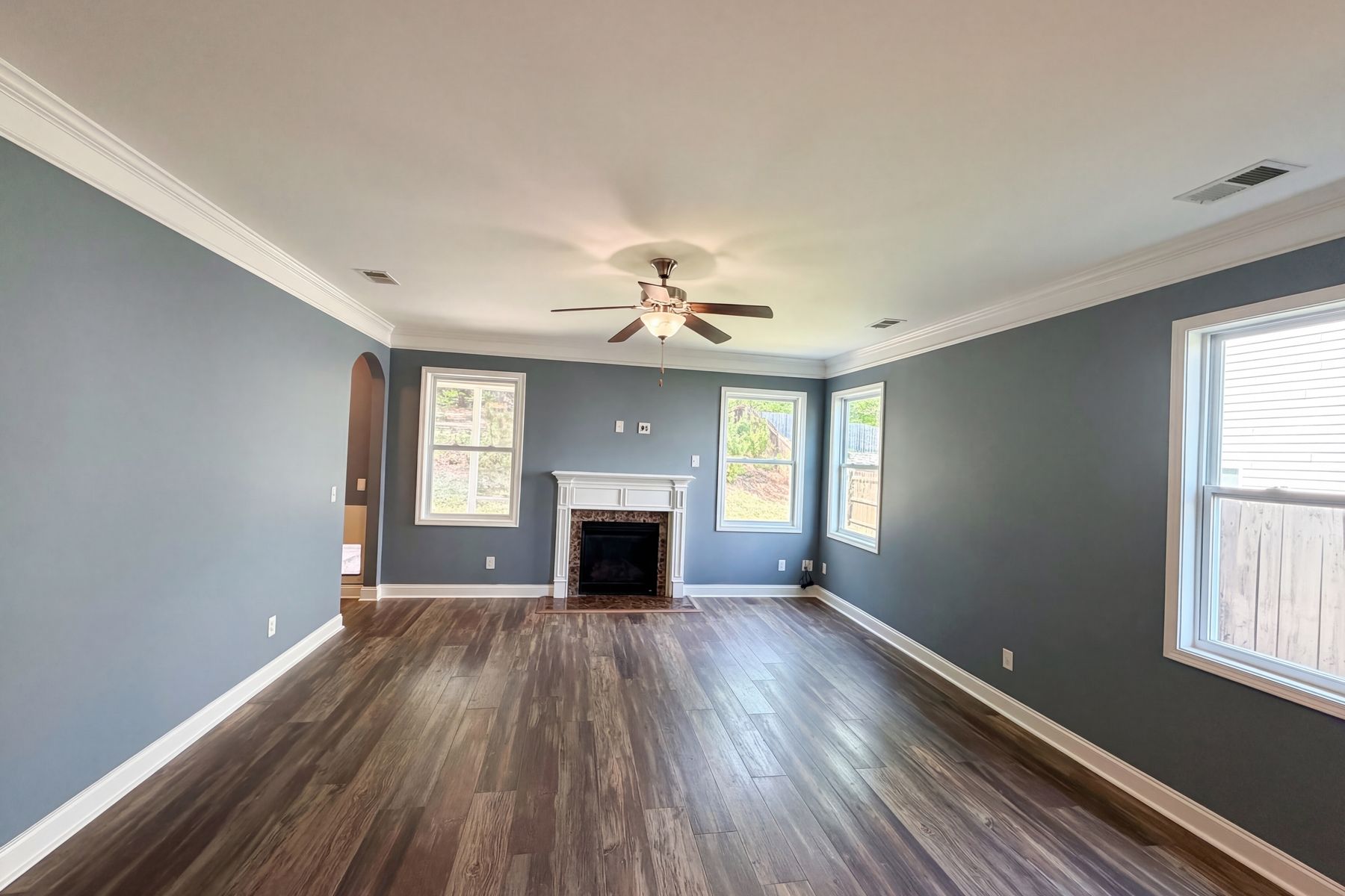 Property photo 3 of 403 Eagle Claw Ct
