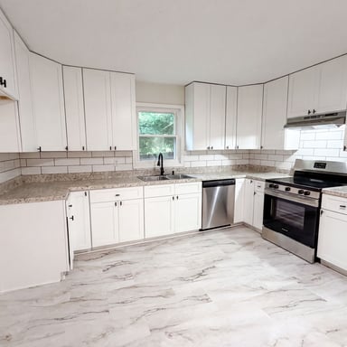 Property photo 2 of 1007 Normandale Dr